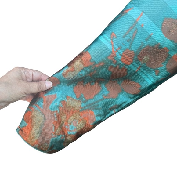 Reversible Parisian Hooded Rain Coat - Picture 5 of 15